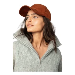 Camilla Pihl Cap -LINDA FARROW butikk 430834a32c73c17fcd01ed294acf8797
