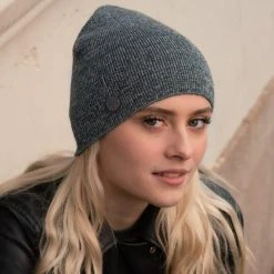 Morild Beanie -LINDA FARROW butikk 97a6e48ac995537298a79562ac9ed768