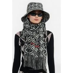 Marine Serre Hatter Svart -LINDA FARROW butikk d069e49a994c1d82a17b95d1884d1501