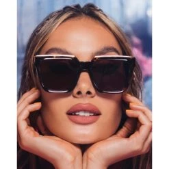 LINDA FARROW butikk -LINDA FARROW butikk ea1f9904cd1573cb06387a075cce5482